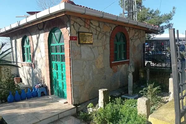 Hasan Efendi Türbesi - Tarihi Yer - İstanbul Adalar