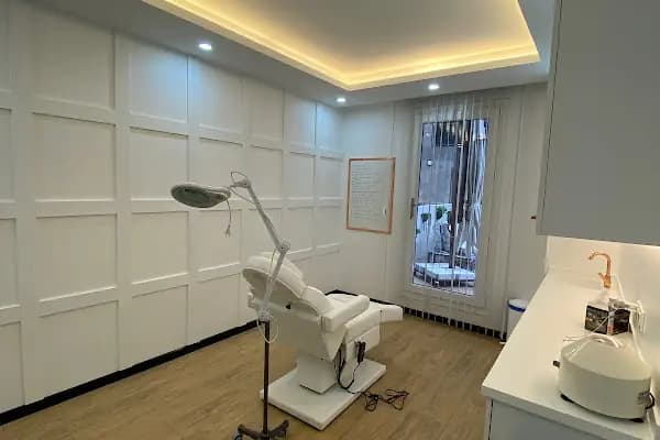 Biomedhair Saç Ekim Merkezi - Saç Transplantasyonu Kliniği - İstanbul Beylikdüzü