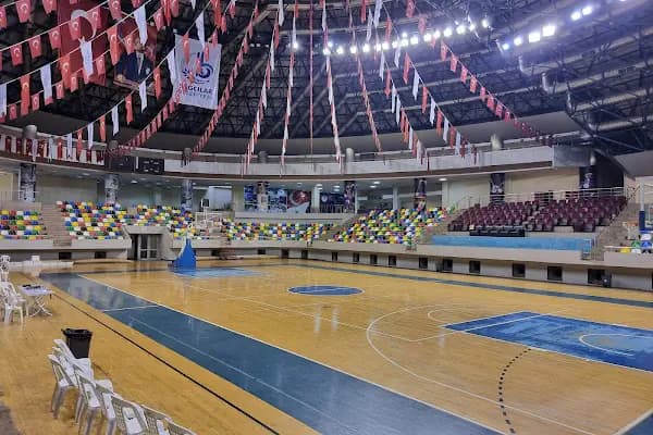 BAĞCILAR GENÇLİK VE SPOR İLÇE MÜDÜRLÜĞÜ OLİMPİK SPOR SALONU - Spor Tesisi - İstanbul Adalar