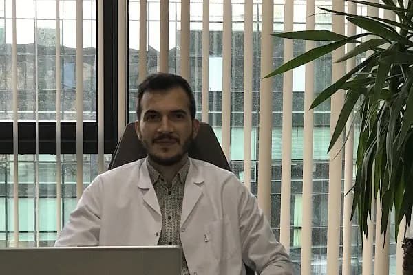 Fzt. Ahmet Güngör, Fizyoterapi Ve Rehabilitasyon - Fizik Tedavi Uzmanı - İzmir Karşıyaka