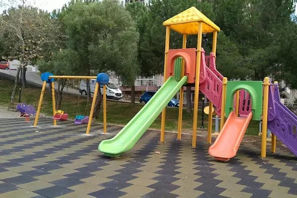 Tahsin Yazıcı Parkı - Park - İzmir Karabağlar
