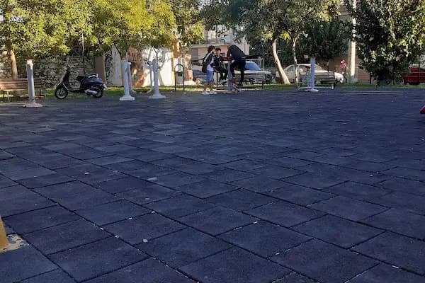 Muhtar Muammer Ersöz Parkı - Park - İzmir Narlıdere