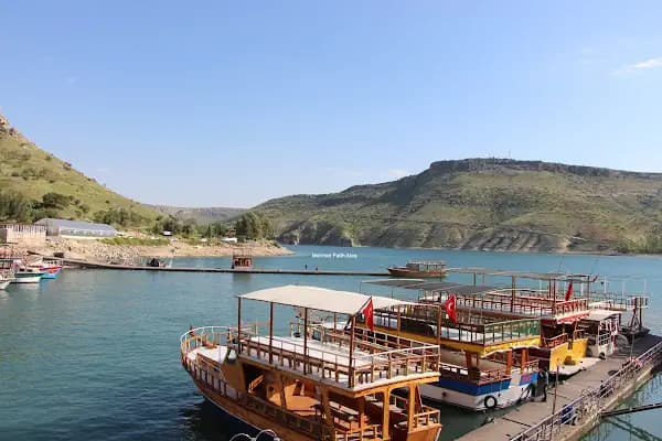 Halfeti Belediyesi - Belediye Binası - Şanlıurfa Ceylanpınar