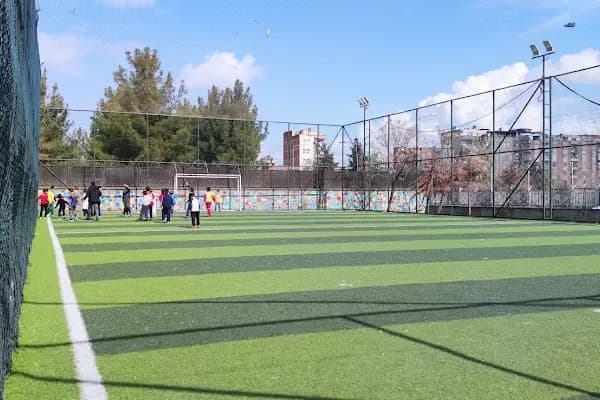 Şehit Öğretmen Nuriye Ak İlkokulu - Okul - Diyarbakır Yenişehir