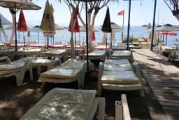 Emrah Hotel Restaurant Beach