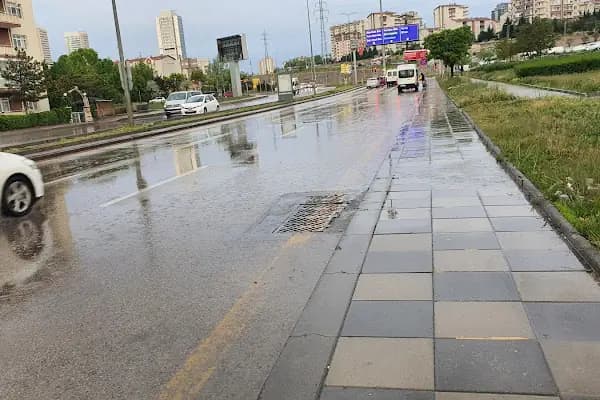Harikalar Diyarı Metro İstasyonu - Otobüs Durağı - Ankara Sincan