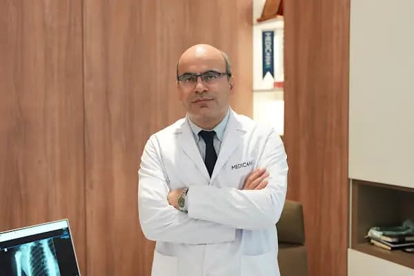 Prof. Dr. Hasan Göçer, Ortopedi Ve Travmatoloji - Ortopedi Kliniği - İstanbul Şişli