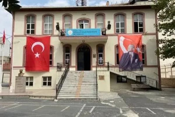 Uncular Süleyman Peker İlköğretim Okulu - Okul - Tekirdağ Kapaklı
