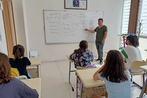 Gökkuşağı Eğitim Kurumu - Eğitim Merkezi - İzmir 