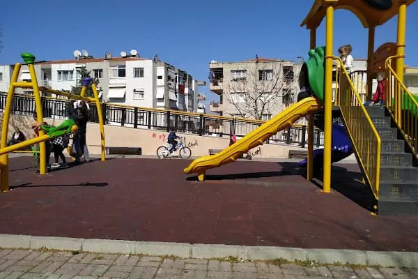 İzmir Büyükşehir Belediyesi Manolya Parkı - Park - İzmir Karaburun