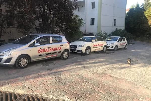 ÖZ BALKANLAR SÜRÜCÜ KURSU - Okul - İstanbul Arnavutköy