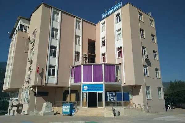 FİNİKE ŞEHİT ÖMER HALİSDEMİR İMAM HATİP ORTAOKULU - Okul - Antalya Finike
