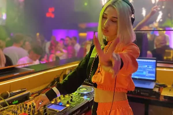 Radio X Club - Gece kulübü - Sakarya Adapazarı