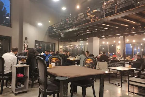 Zuuum Cafe - Kafe - Adana Çukurova