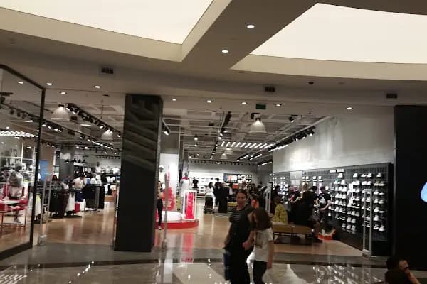 Nike Store - İzmir İstinye Park AVM - Spor mağazası - İzmir Bornova