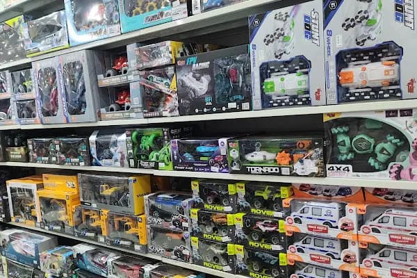 Golden Toys - Oyuncak mağazası - İstanbul Küçükçekmece