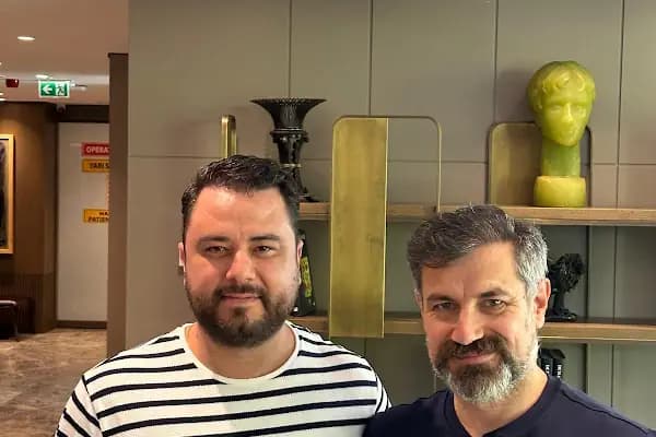 Dr Hakan Clinic - Saç Transplantasyonu Kliniği - İstanbul Beşiktaş