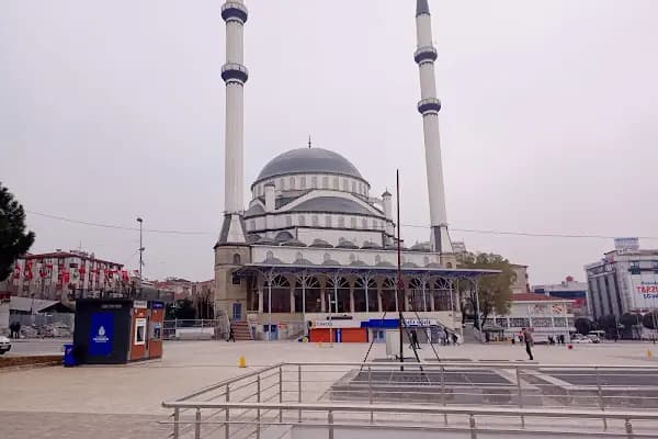 Bağcılar Meydan - Otobüs Durağı - İstanbul Bağcılar