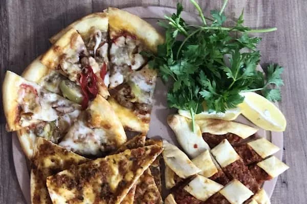 Tatlıses Çiğköfte Aliağa - Çiğ Köfteci - İzmir Aliağa