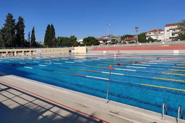 Altıeylül Gençlik Hizmetleri Ve Spor İlçe Müdürlüğü - Spor salonu - Balıkesir Altıeylül