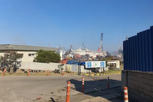 Simsekler Ship Recycling (Gemi Sokum Tersanesi) - Tersane - İzmir Bornova