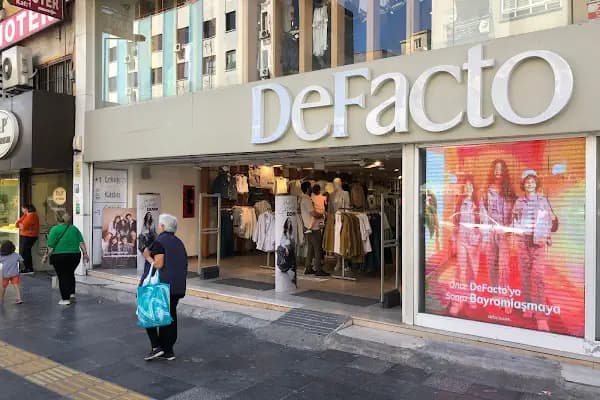 DeFacto - Giyim mağazası - Mersin Akdeniz