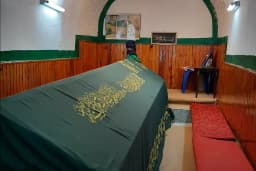 Sitti Zeynep Türbesi