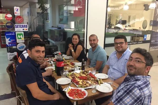 MEŞHUR KAVURMACI AHMET USTA ATAŞEHİR - Restoran - İstanbul Maltepe
