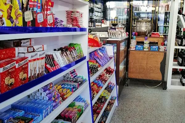 BUCA AKDENİZ MARKET -TEKEL-ŞARKÜTERİ - Market - İzmir Buca