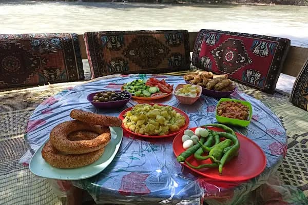 Reis'in Yeri Aile Balık Restoran - Balık Restoranı - Aydın Efeler