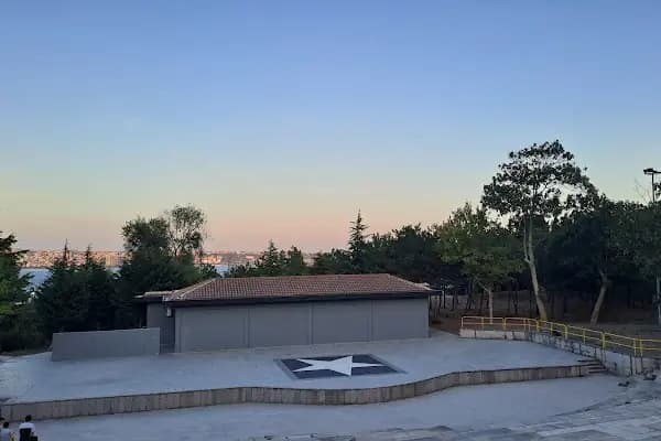 Gümüşpala Nejat Uygur Açıkhava Sahnesi - Tiyatro Sahnesi - İstanbul Avcılar