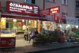 Özbaloğlu Pastanesi