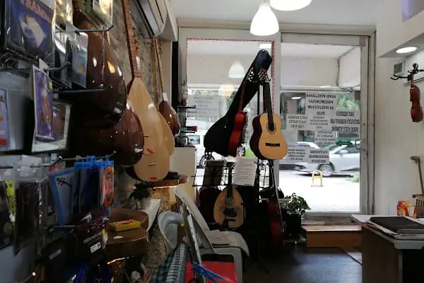 BORNOVADA GİTAR CI MÜZİK - Müzik Okulu - İzmir Bayraklı