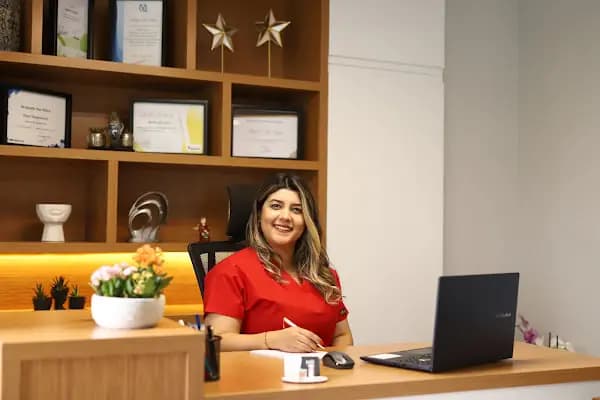 Denizli Diş Hekimi Hande Nur Duru - Diş Hekimi - Denizli Acıpayam