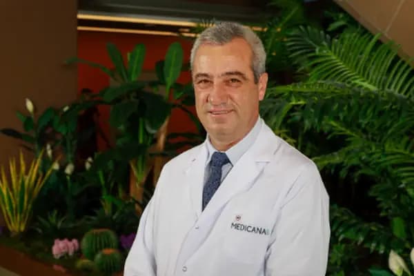 Prof.Dr Devrim Akseki - Ortopedi Cerrahı - Antalya Döşemealtı