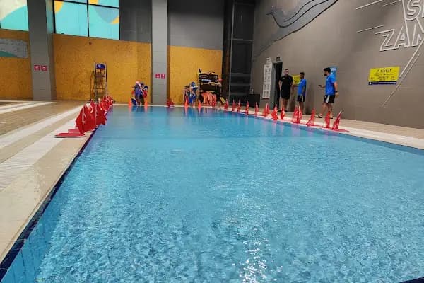 İBB Bahçelievler Spor Kompleksi - Spor kompleksi - İstanbul Esenyurt