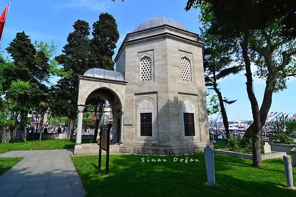 Barbaros Hayrettin Paşa Türbesi - Cami - İstanbul Beşiktaş