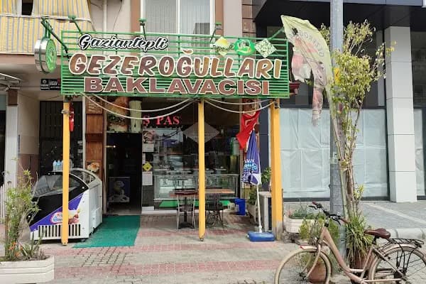 GEZEROĞULLARI BAKLAVA KÜNEFE KAHVALTI - Pastane - Muğla Marmaris