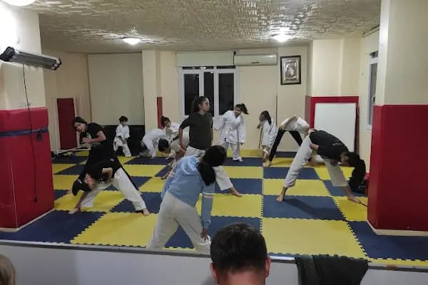 Adana Siyah Kuşak Spor Kulubü - Dövüş Sanatları Kulübü - Adana Ceyhan