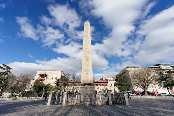 Theodosius Dikilitaşı - Tarihi Yer - İstanbul Eyüpsultan