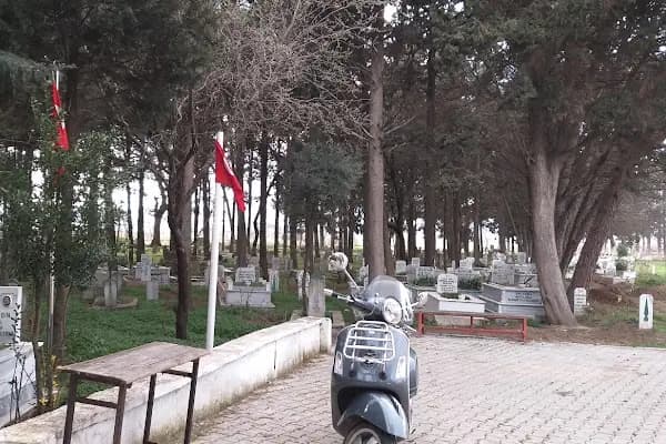 Halalca Köyü mezarlığı - Mezarlık - Balıkesir Bandırma