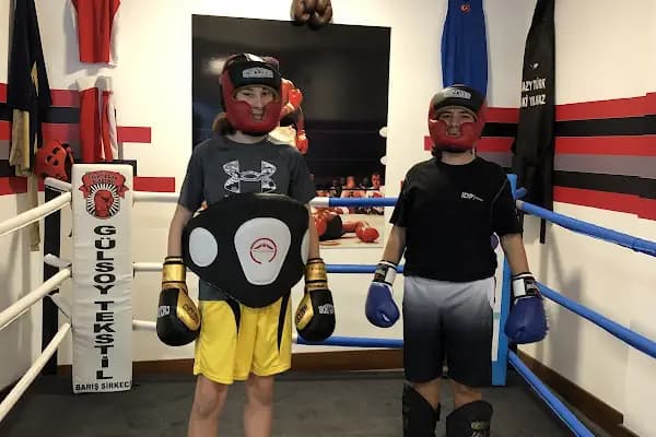 Ataşehir Boks Baki Yılmaz Fight Club Academy - Spor kompleksi - İstanbul Küçükçekmece