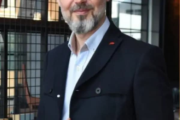 Op. Dr. Necmettin Tütüncü Plastik Rekonstrüktif ve Estetik Cerrahi - Estetik Cerrah - Mersin Yenişehir