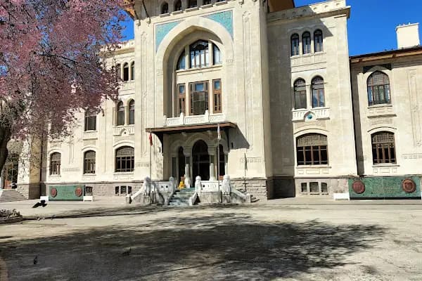 Ankara Sosyal Bilimler Üniversitesi Rektörlük - Okul - Ankara Altındağ