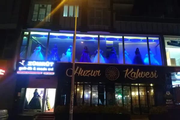 Zümrüt Gelinlik ve moda evi - Özel Tasarım Moda Evi - İstanbul Ataşehir