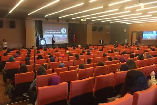 Üsküdar Üniversitesi Emir Nebi Konferans Salonu - Konferans salonu - İstanbul Esenyurt