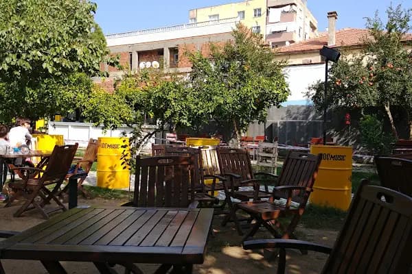 Bahçe Kafeterya - Eğlence - İzmir Aliağa