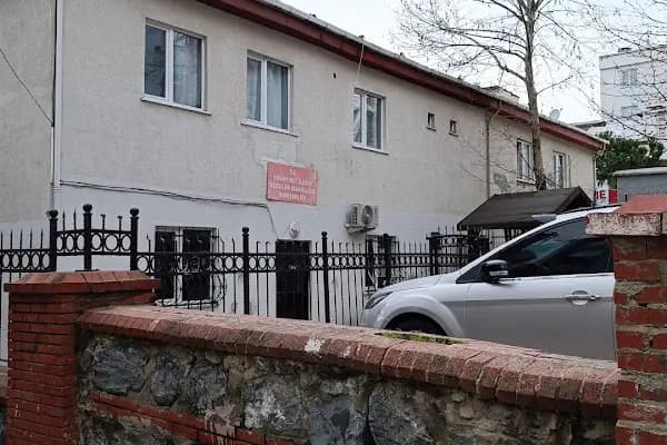T.C Esenyurt Ilçesi Üçevler Mahallesi Muhtarlığı - Devlet Dairesi - İstanbul Esenyurt