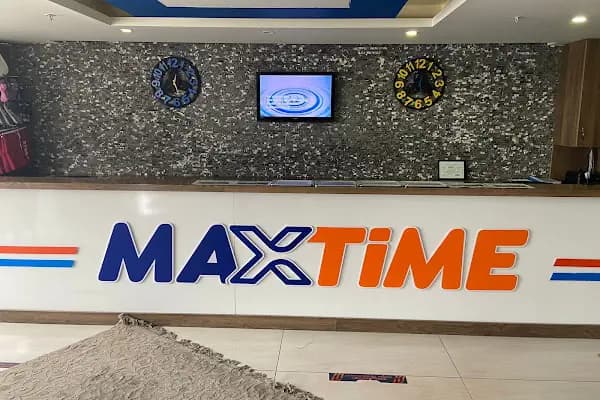 Maxtime Spor Merkezi ve Yüzme havuzu - Kapalı yüzme havuzu - Konya Akören