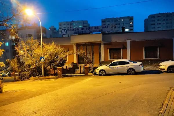 Istanbul Üniversitesi Vakfi Adigüzel Okullari - Üniversite - İstanbul Ataşehir